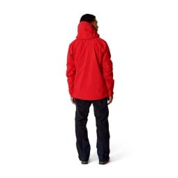 Rab Firewall Guide Regenjacke Rückseite getragen an Model