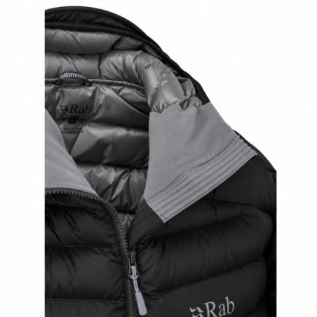 Rab Cirrus Alpine Isolationsjacke Black mit Fleeceeinsatz zum Schutz des Kinns