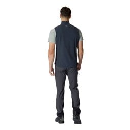 Rab Borealis Hoody Vest Beluga getragen an Model Rückseite