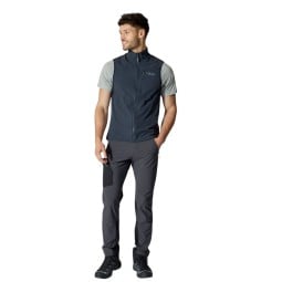 Rab Borealis Hoody Vest Beluga getragen an Model
