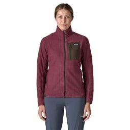 Patagonia R1 Air Jacket Damen Berry Fig an Model in Gr. S bei 175cm Größe.
