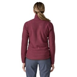 Patagonia R1 Air Jacket Damen Berry Fig an Model in Gr. S bei 175cm Größe Rückseite
