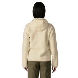 Patagonia Retro Pile Fleece Hoody Damen Natural an Model in Gr. S bei 173 cm Körpergröße Rückseite