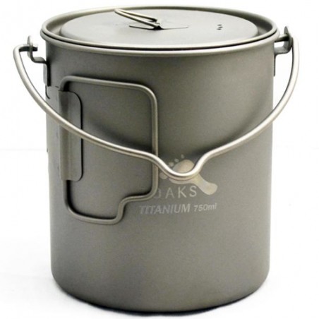 Toaks Titanium 750ml Pot mit praktischem Henkel zum Aufhängen über einem Feuer
