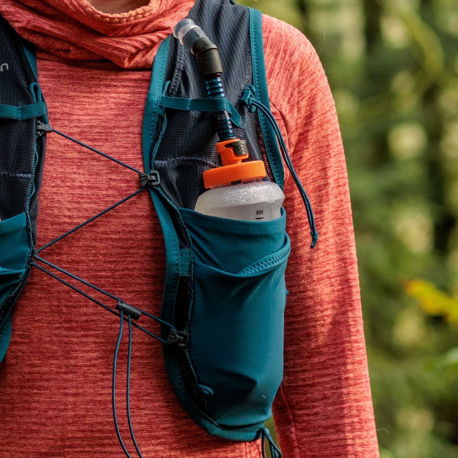 Cnoc Hydriam Flasche in einem Fastpacking Rucksack